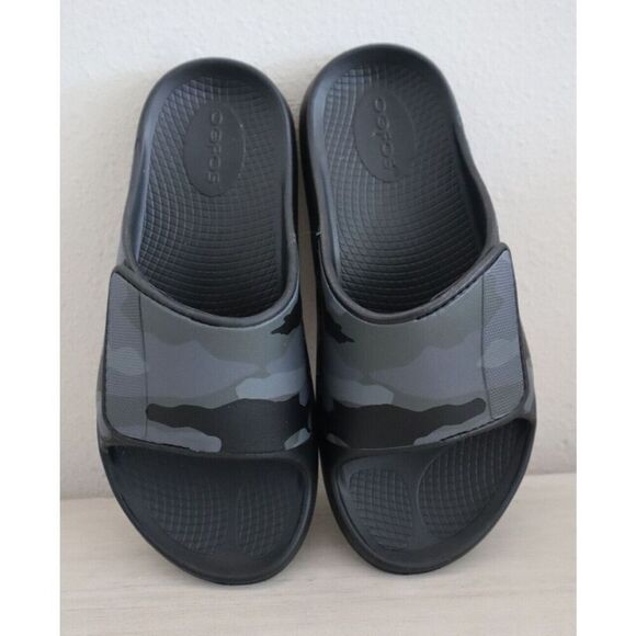 Oofos 1553 Unisex Men's Sz 7 Women's 9 Black Camo Ooahh Sport Flex Slides - Picture 9 of 10